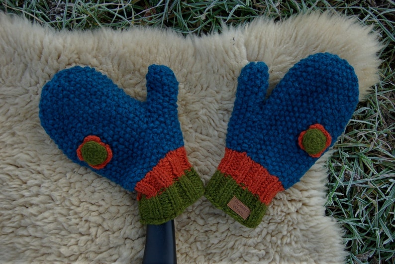 Handschuhe Wolle Türkis Fäustlinge Blume Winterhandschuhe Strick Handschuhe Gefüttert Hippie Handgestrickte Fäustlinge Blume Türkis Orange Bild 1