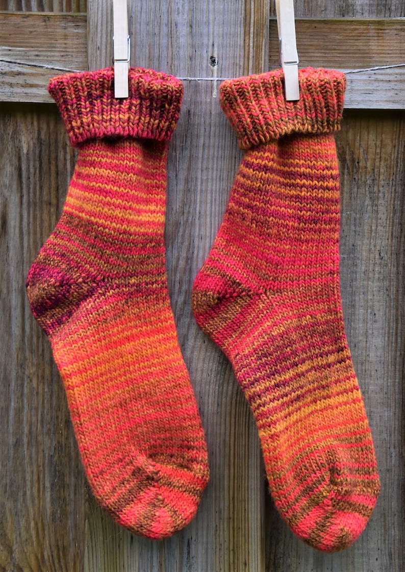 Wollsocken Orange Rot Meliert Strick Socken Bunt Flauschige Hippie Socken Kuschelige Umschlag Socken Warme Strick Socken Winter Herbst Bild 1