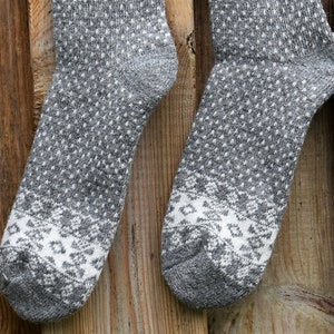 Winter Socken 35-46 Warme Norweger Socken mit Alpaka Wolle Merino Wolle Grau/Creme Haussocken Herbst Winter Unisex Norweger Socken Warm Bild 9