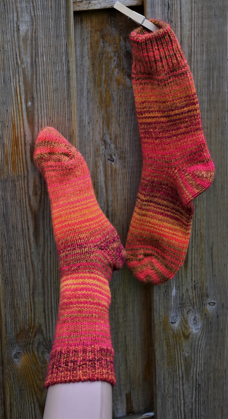 Wollsocken Orange Rot Meliert Strick Socken Bunt Flauschige Hippie Socken Kuschelige Umschlag Socken Warme Strick Socken Winter Herbst Bild 3