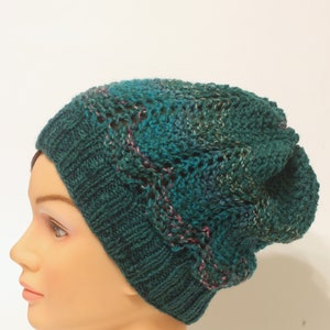 Handgefertigte Lace Strickmütze: Grüne Boho Slouch Hat