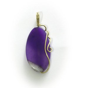 Necklace pendant agate wire wrapped, large purple agate, elegant medallion
