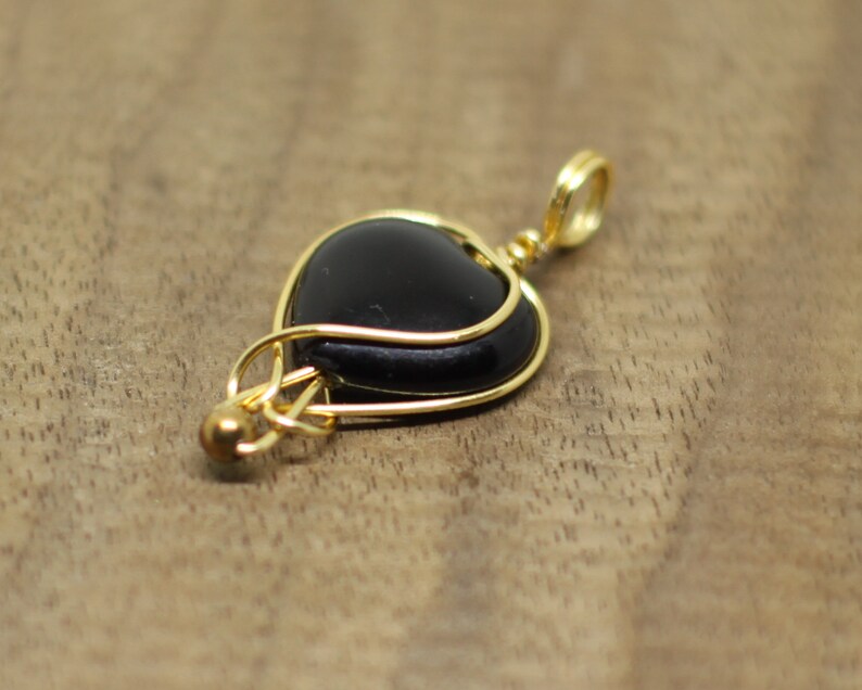 Pendentif coeur noir, bijoux enveloppés de fil d'onyx noir, cadeau pour elle image 7