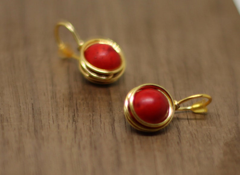 Boucles doreilles rouges enveloppées de poteau de fil, cadeau de Noël pour des femmes image 5