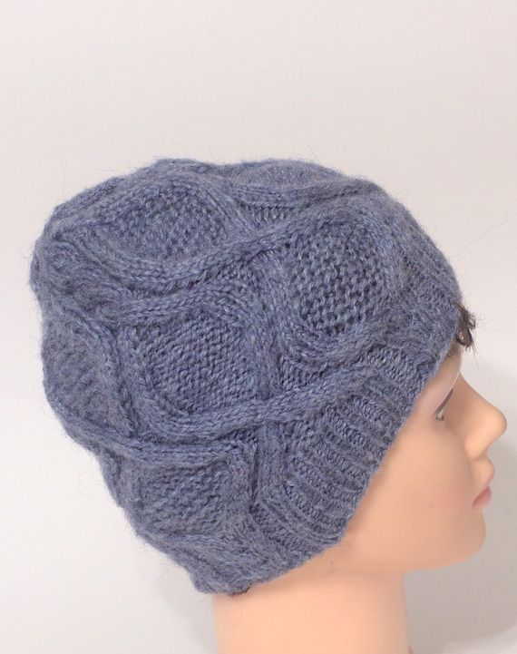 Hand-knit Blue Beanie Hat, Chunky Winter Women display picture 1