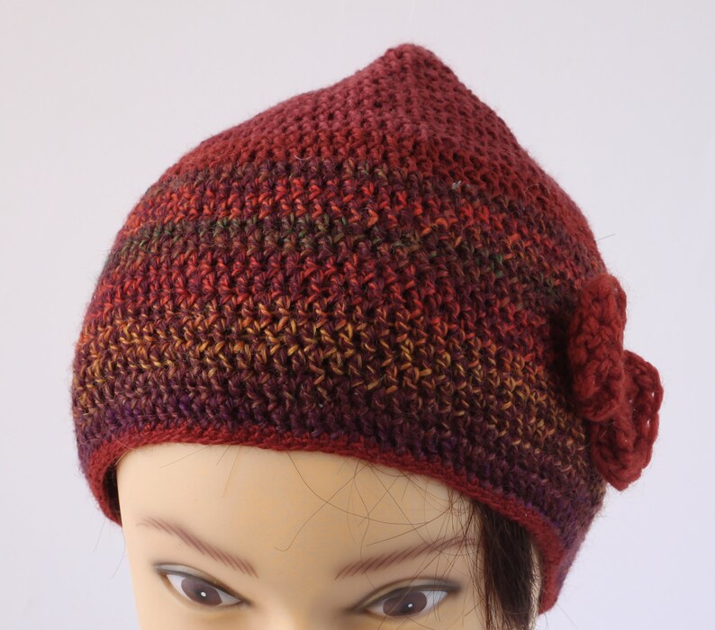 Chapeau de bonnet de crochet avec larc, chapeau brun rouge rouillé pour des femmes image 1