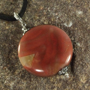 Agate necklace pendant, bronze round gemstone medallion image 4