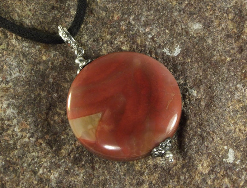 Agate necklace pendant, bronze round gemstone medallion image 4