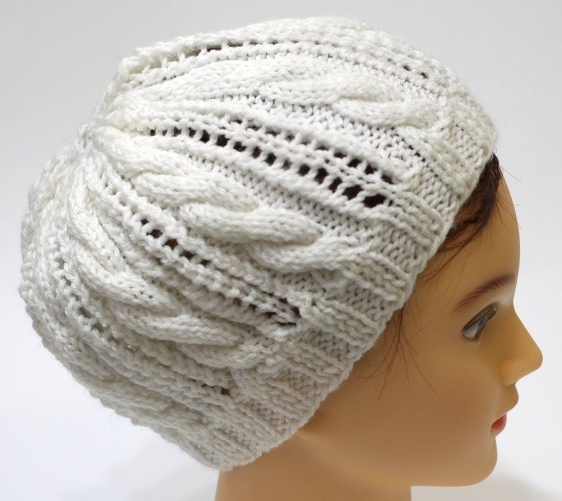 Bonnet en dentelle blanche, chapeau de câble tricoté à la main, boho chic image 1