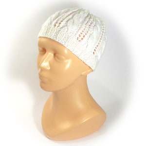 Bonnet en dentelle blanche, chapeau de câble tricoté à la main, boho chic image 4