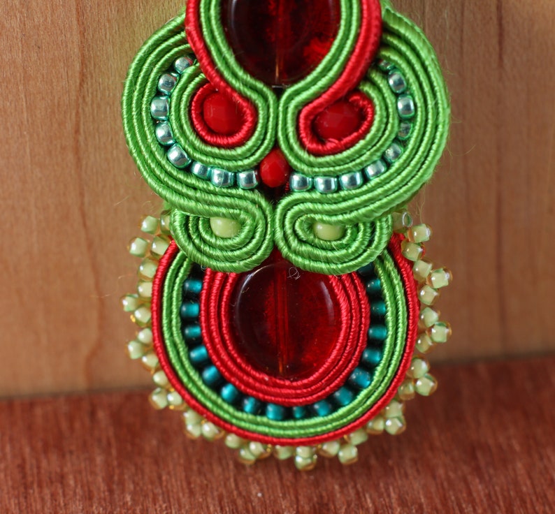 Halskette Anhänger Soutache, großes Stickerei Medaillon, Folk Hippie Anhänger Bild 4