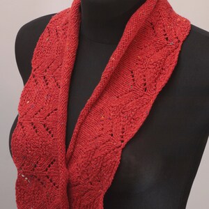 Collier tricoté de dentelle décharpe, écharpe courte rouge tricotée image 3