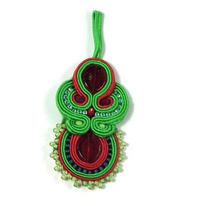 Halskette Anhänger Soutache, großes Stickerei Medaillon, Folk Hippie Anhänger Bild 1