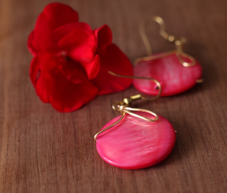 Pink dangle earrings, MOP wire wrapped summer party jewelry image 3