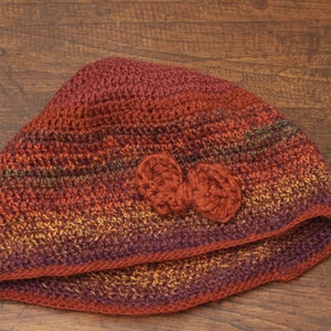 Chapeau de bonnet de crochet avec larc, chapeau brun rouge rouillé pour des femmes image 9