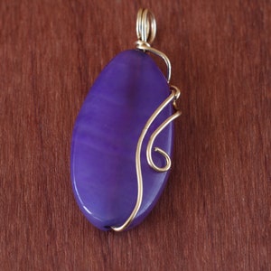 Pendentif violet de collier dagate, pierre naturelle enveloppée de fil, emballage en laiton de fil image 6