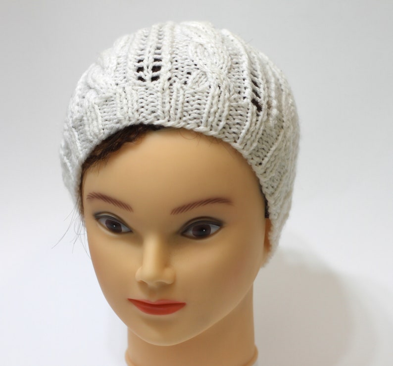 Bonnet en dentelle blanche, chapeau de câble tricoté à la main, boho chic image 3