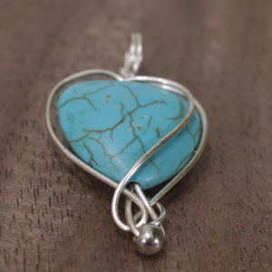 Pendentif coeur turquoise, pendentif collier enveloppé de fil image 4