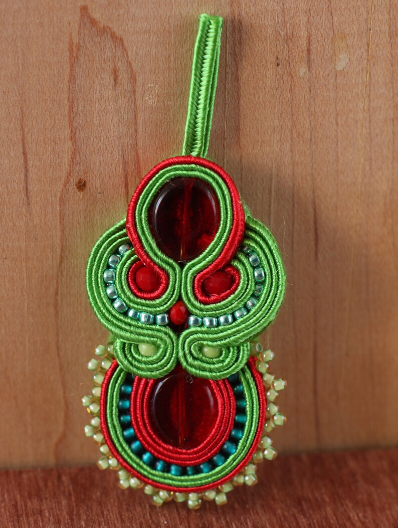 Halskette Anhänger Soutache, großes Stickerei Medaillon, Folk Hippie Anhänger Bild 6