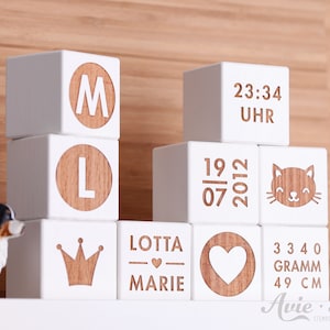 Holzwürfel mit Gravur, Geschenke zur Geburt, Holzbuchstaben fürs Kinderzimmer, Geschenk Baby, Buchstabenwürfel aus Holz, Holzwürfel weiß