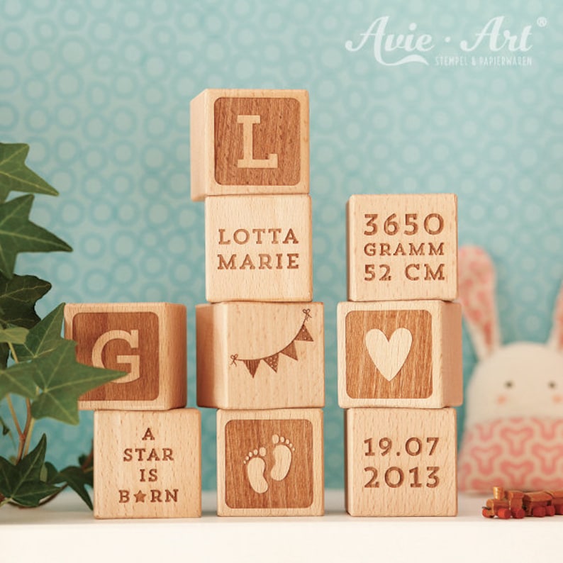 Holzwürfel mit Gravur, Geschenke zur Geburt, Baby Geschenk personalisiert, gravierte Würfel aus Holz, Geschenk Taufe, Buchstabenwürfel Holz image 6