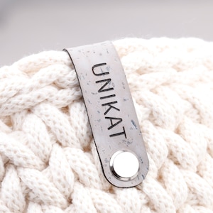 Label für Häkelkorb, Knicklabel mit Schraube, Kunstleder Labels mit Chicago Screws, Label mit Schraubniete, Lederlabels "Unikat" mit Niete