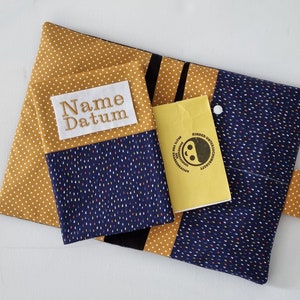 U-Heft Hülle mit Impfpassfach personalisiert senfgelb I Geburtsgeschenk Junge Mädchen I mit passender Windeltasche/Wickeltasche möglich