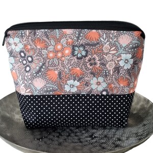 Kosmetiktasche wasserabweisend Damen große XXL Waschtasche Blumenmuster bunt/schwarz Kulturbeutel Frauen mit Reißverschluss Nasstasche