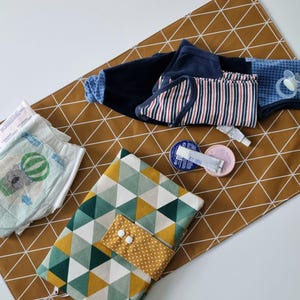 Wickelunterlage wasserabweisend XXL für unterwegs 70x40cm große Unterlage to go abwischbar Jungen/Mädchen passend für unsere Windeltaschen