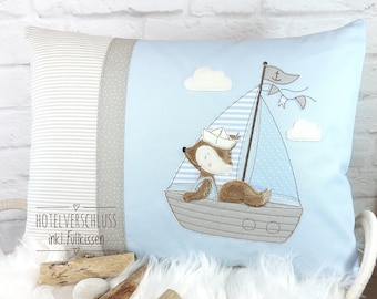 Kuschelkissen mit Namen, Kinderkissen personalisiert, Jungs, Fuchs, Babygeschenk, Babygeschenk, Boot, hellblau, beige