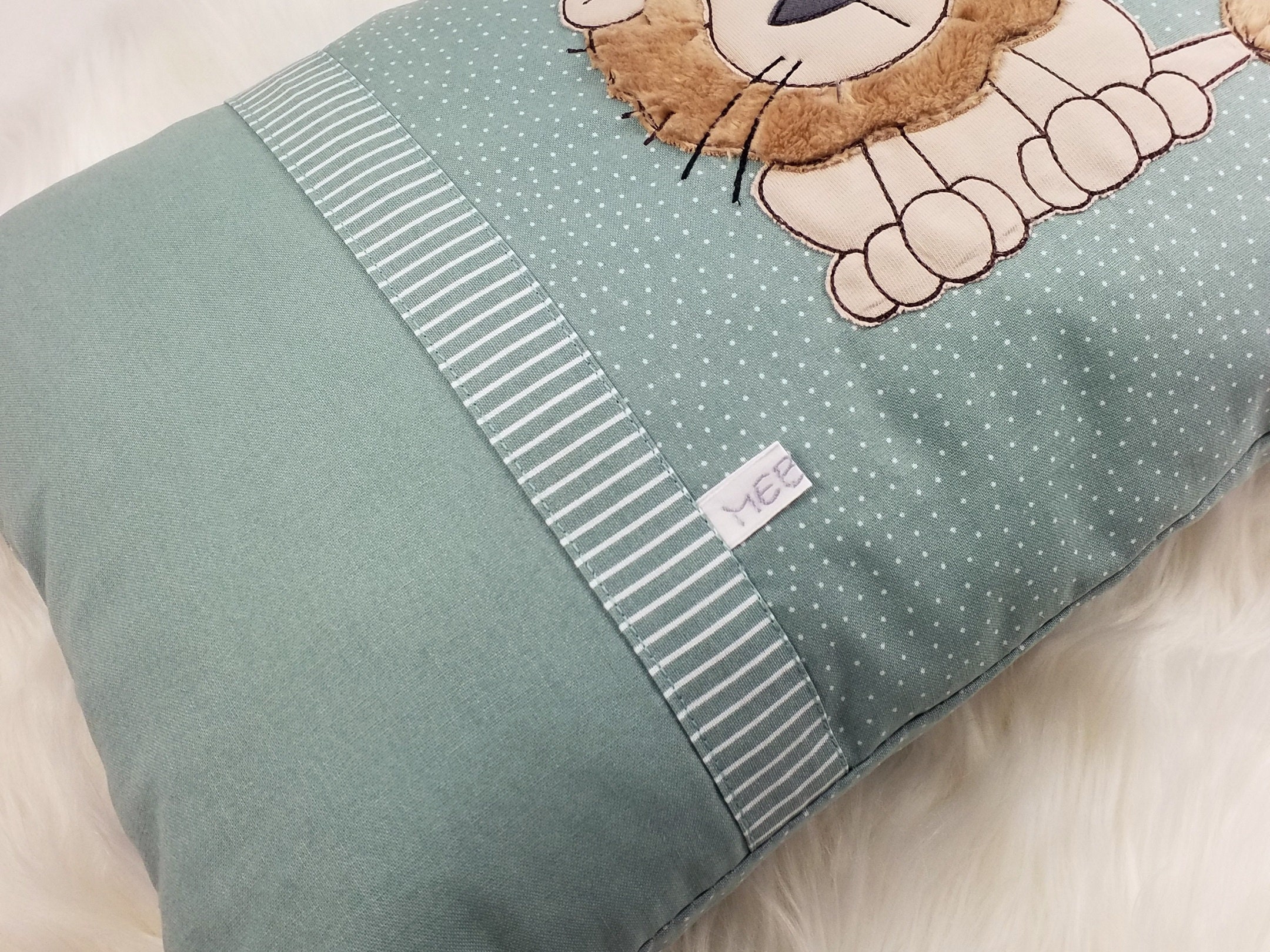 Personalisiertes Dino Kuschelkissen Mit Namen – Weiches Kinderkissen Als Geschenk Für Jungen & Mädchen 3-12 Jahre