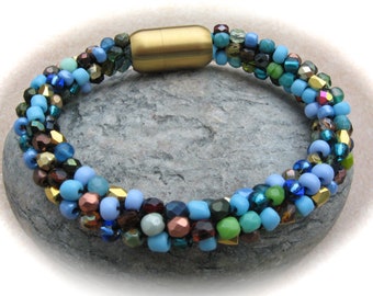 colorful beaded bracelet, crochet bracelet, hose bracelet, crochet bead edging bracelet,glass bead bracelet,colorful bracelet,glass bracelet