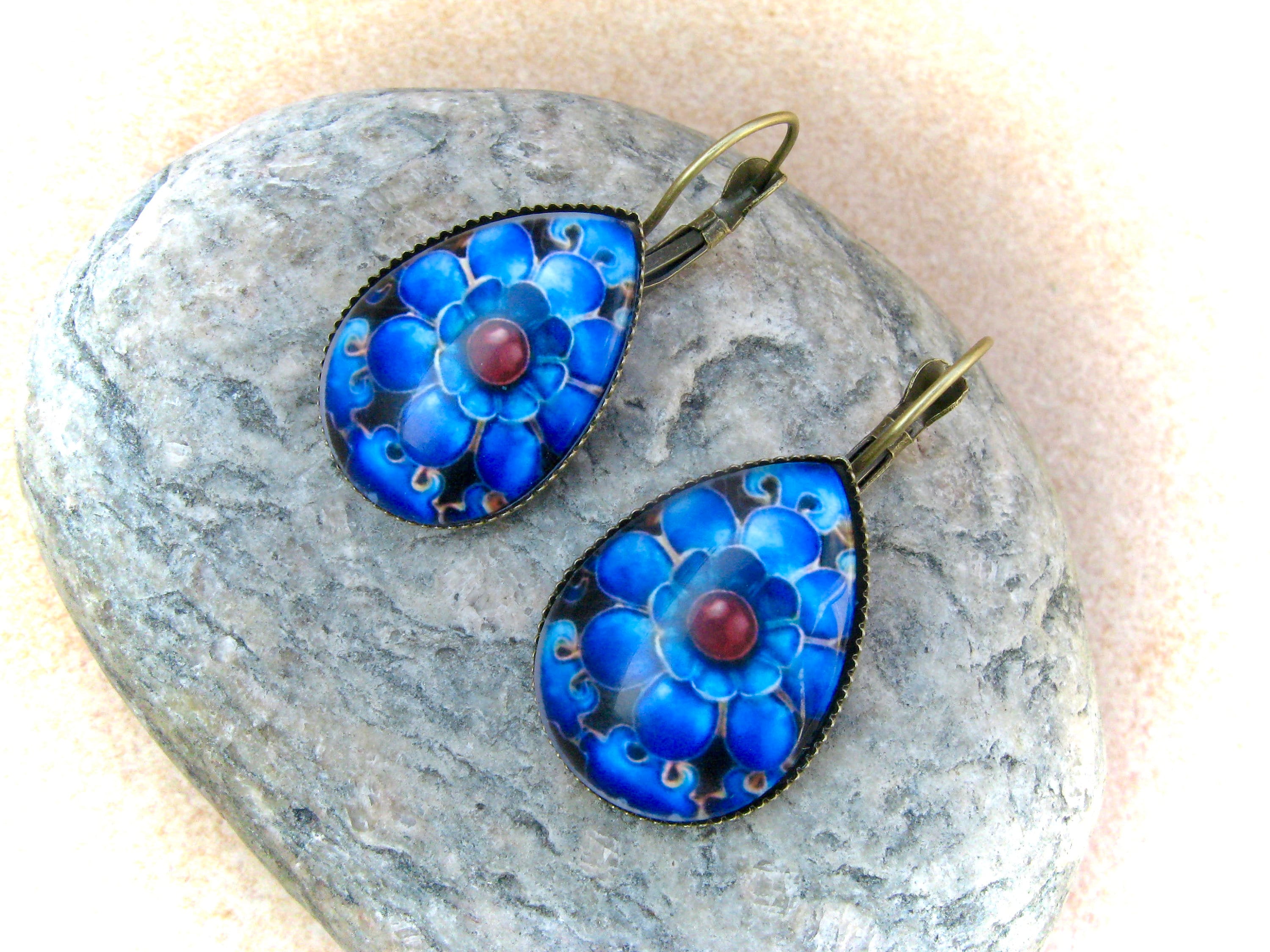 マメ クロゴウチ　Organic motif Glass Earrings Organic motif Glass Earrings