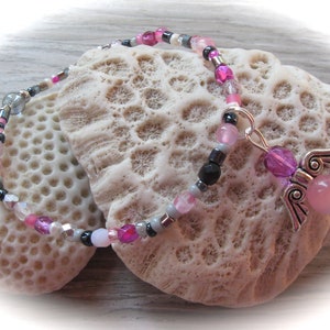 rosa-pink-silber-weiß-grau-schwarzes Glasarmband Schutzengel, Boho Armband, elastisches Armband, Freundschaftsarmband,Gummiarmband