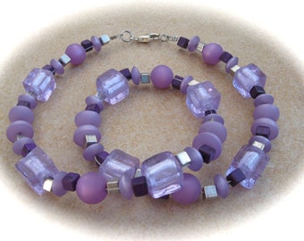 purple chain "cube", glass chain, purple chain