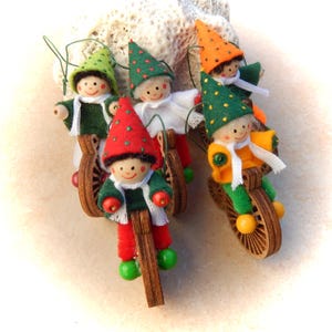 Gnomo en bicicleta, decoración navideña, decoración del árbol de Navidad, colgante para árbol de Navidad, etiqueta de regalo para carrito de mano