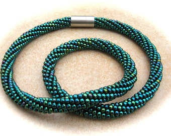 green-blue crochet necklace, hose chain, pearl necklaces, crocheted glass bead necklace