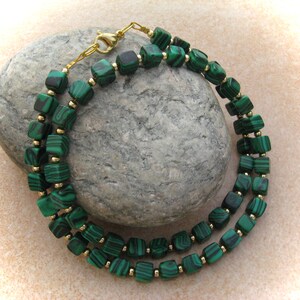 delicado collar de cubo malaquita, collar de piedras preciosas, joyas de piedras preciosas