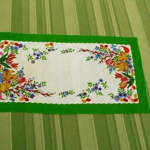 Kleine Osterdecke   Vintage Tischläufer   Made in DDR  #1300387490