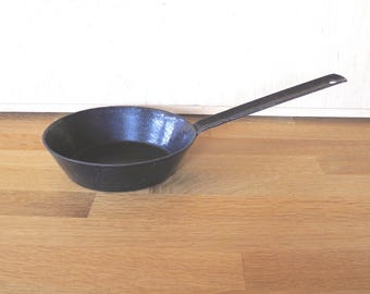 kleine geschmiedete Eisenpfanne 15 cm Retro Küche Landhaus  #4500431073