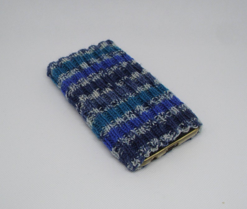 Mobile phone sock , Knitted mobile phone case , Smartphone case , Mobile phone case 