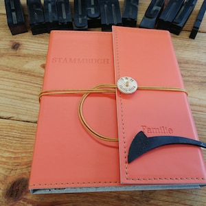 Familieboek appelleer, veganistisch, *oranje - handgemaakt, individueel familieboek, bruiloft, huwelijksceremonie, burgerlijke stand, geboorte