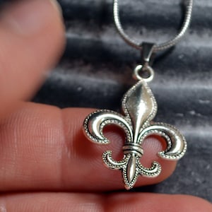 Chain Fleur de Lis, 60 cm long chain, silver-coloured, stainless steel image 2