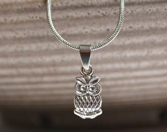 Necklace, snake chain with small mini owl pendant