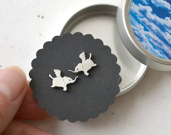 Stainless steel ear studs Small flying elephants, including jewelry box