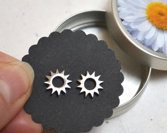 Earrings small suns made of stainless steel with jewelry jars daisies