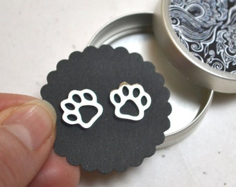 Ear studs dog paw made of stainless steel with jewelry box