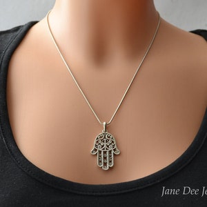 Hamsa Hand of Fatima necklace image 3