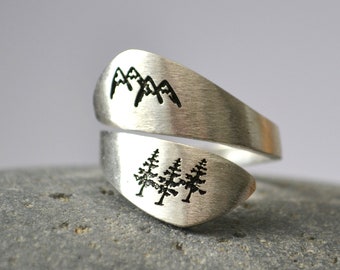 Open ring matt brushed mountains and trees