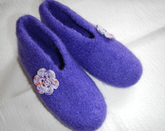 Felt shoes size 34/35 "Purple flowers"